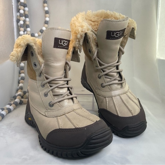 UGG 1909 Adirondack Women's Leather Snow Boots size 6.5 Beige and Brown - Picture 1 of 13